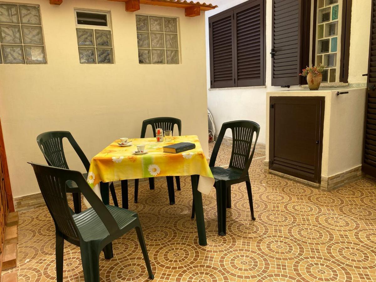 Casa Vacanze Il Faro Murta Maria Ngoại thất bức ảnh